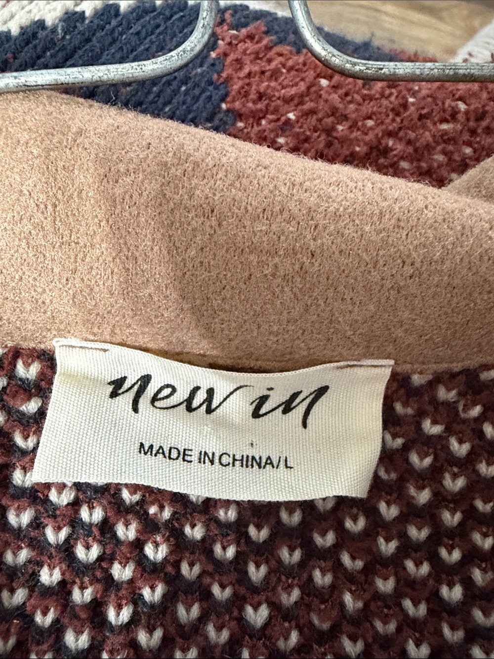 New In Aztec Knit-Back Jacket in Tan, Rust & Navy Sz L - Picture 3 of 3